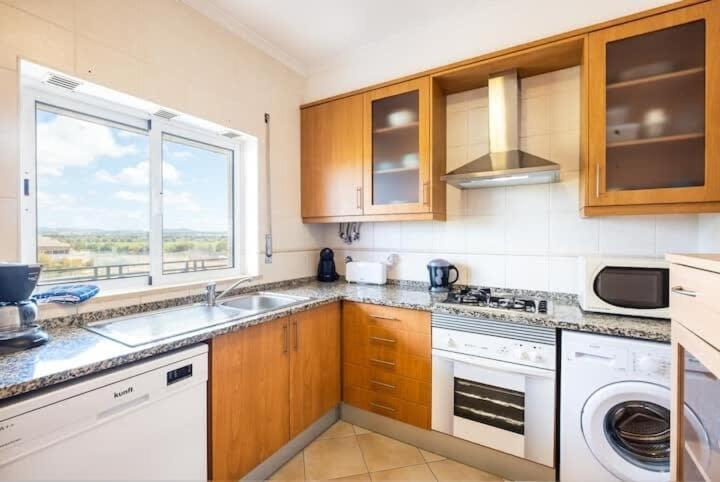 Apartment Alfarmar - Pool, Beach Only A Few Minutes Away Albufeira Luaran gambar