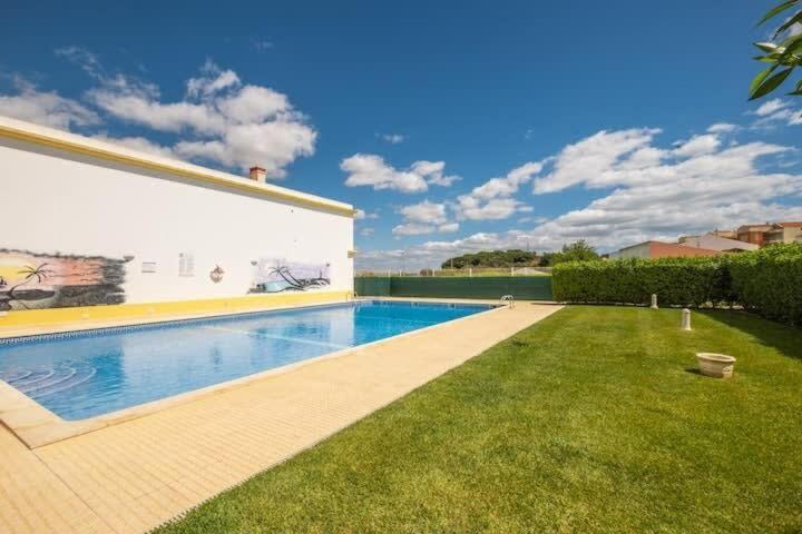 Apartment Alfarmar - Pool, Beach Only A Few Minutes Away Albufeira Luaran gambar